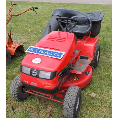 162 - Snapper LE1300 ride on mower