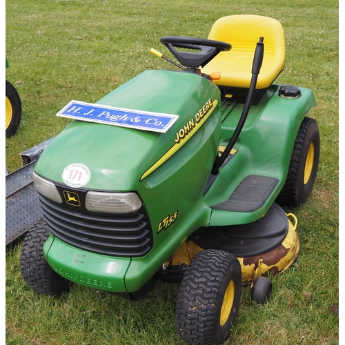 171 - John Deere LT155 ride on mower with mulching deck. Manual and key in office