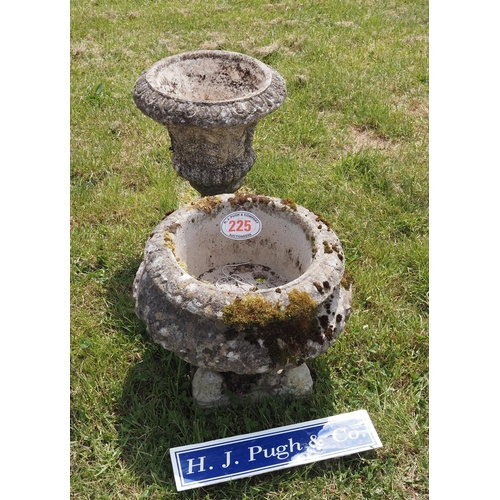 225 - Garden urns - 2