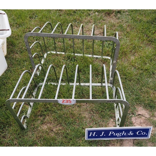 235 - Metal hay racks - 2