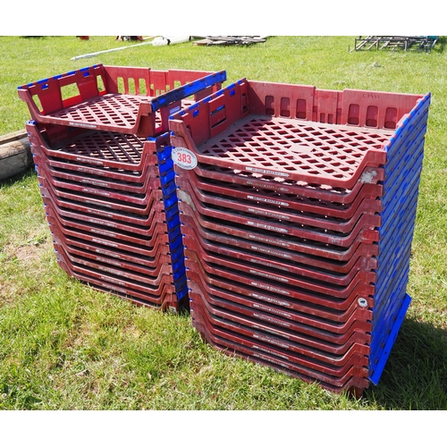 383 - Quantity of stacking trays