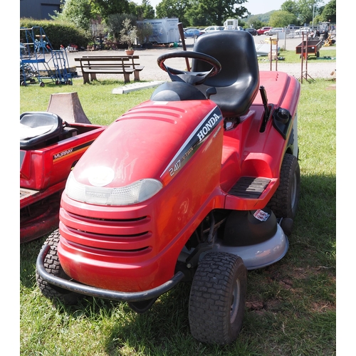 392 - Honda V Twin 2417 ride on mower