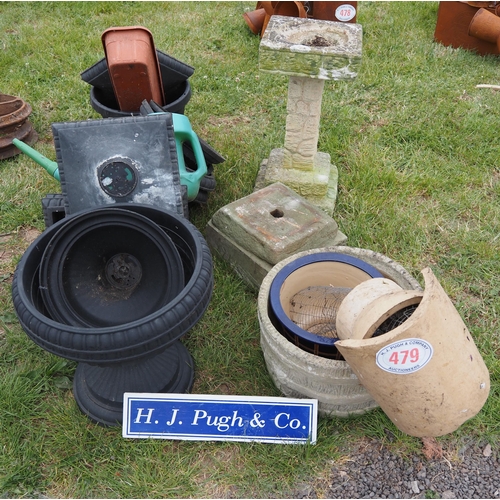 479 - Quantity of garden ornaments and pots