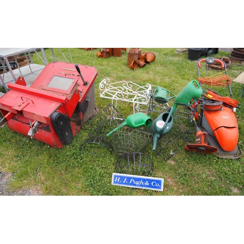 485 - Mowers, garden stands and grass collector