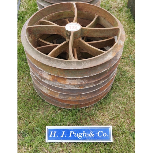 738 - Cast iron wheels - 8