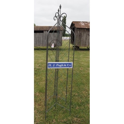 757 - Garden trellis 7ft - 2