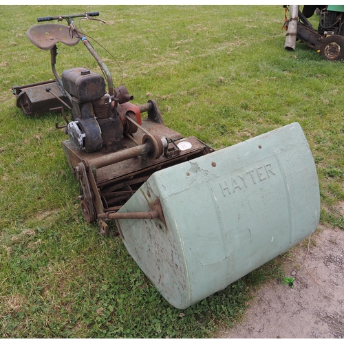 77 - Cylinder mower with seat