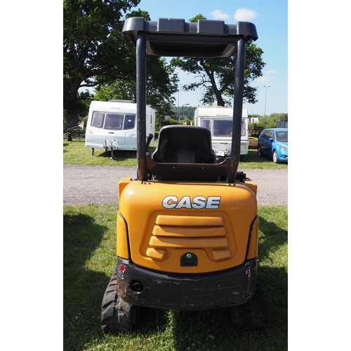 1742 - Case CX18C Mini digger. 2017. Runs and drives, expandable undercarriage and spare bucket. Key in off... 