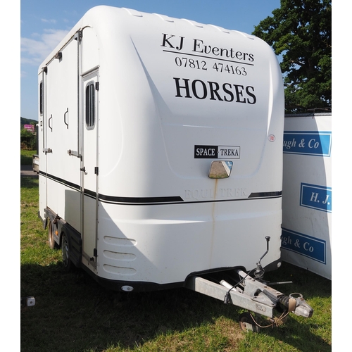 1783 - Equi-trek  Space trek horse box trailer S/n RHJ 2000-551L