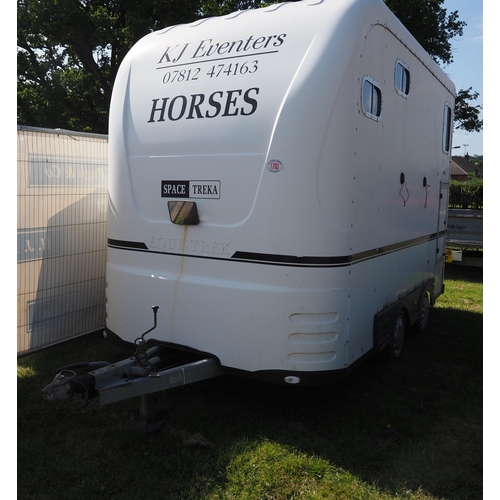 1783 - Equi-trek  Space trek horse box trailer S/n RHJ 2000-551L