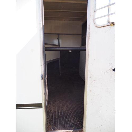 1783 - Equi-trek  Space trek horse box trailer S/n RHJ 2000-551L