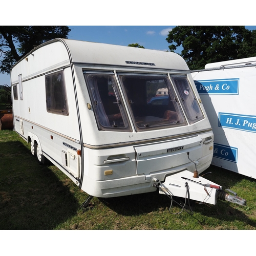 1786 - Swift Conqueror caravan 18ft