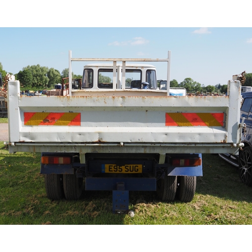 1791 - Renault tipper lorry. Reg. E95 SUG. V5, history and key in office