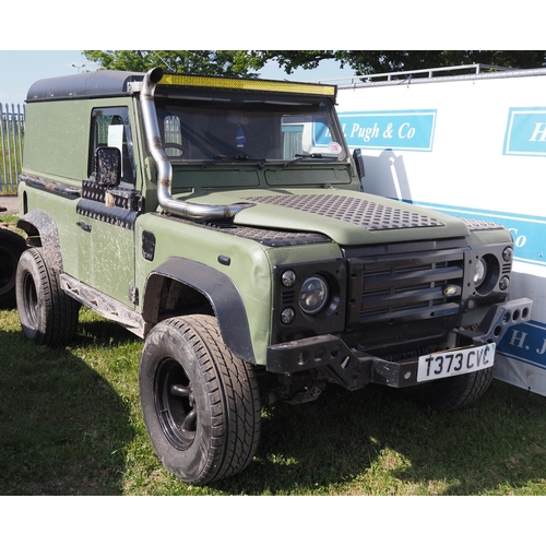 1796 - Land Rover Defender 90 TD5. 1999. Reg. T373 CVC. V5 and keys in office