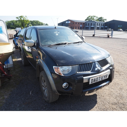 1799 - Mitsubishi L200 Warrior pickup. Showing 170,000 miles. Needs new clutch and steering oil pipe. MOT u... 