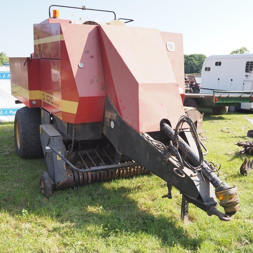 1830 - New Holland D1010 silage 80 x 90 square baler. 1994. Was working when put away last year, serviced b... 