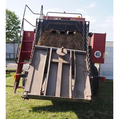 1830 - New Holland D1010 silage 80 x 90 square baler. 1994. Was working when put away last year, serviced b... 