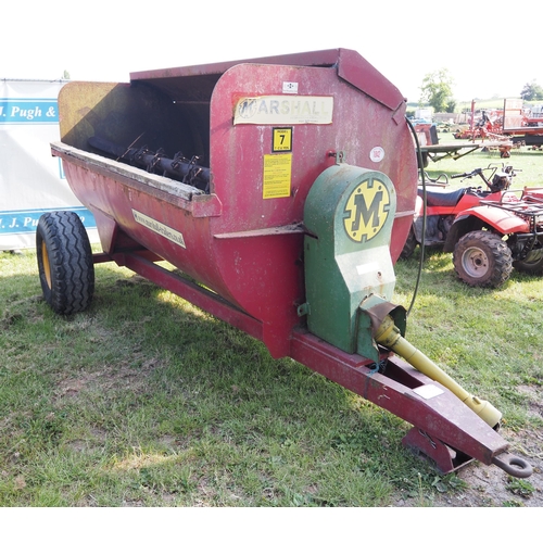 1842 - Marshall 7cu yd muck spreader, 2006. S/No. A66131. New hydraulic pipe, 1 owner, done very little wor... 