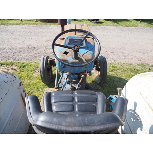 1922 - Ford 4000 tractor fitted with pick up hitch. 1974. Runs and drives. Reg. NFP 991M. Manual, V5 and ke... 