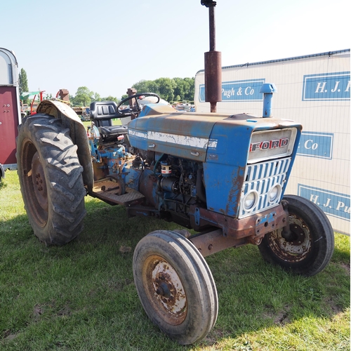 1922 - Ford 4000 tractor fitted with pick up hitch. 1974. Runs and drives. Reg. NFP 991M. Manual, V5 and ke... 