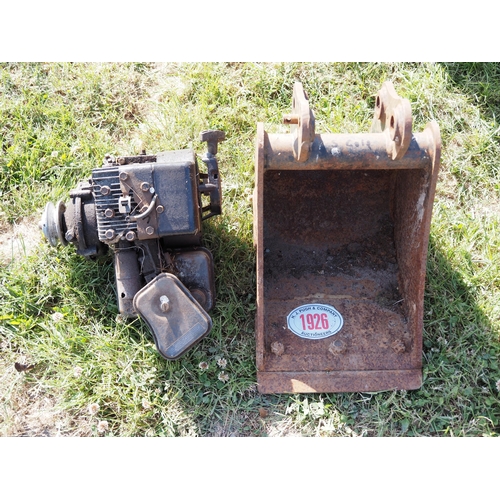 1926 - Mini digger bucket and engine