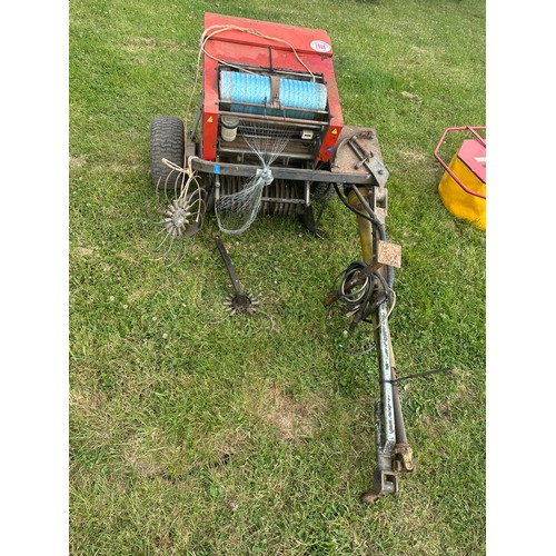 1944 - Small compact baler. Been in shed for 2 years