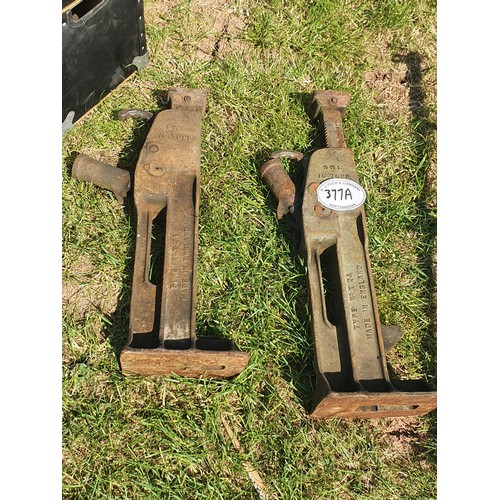 377A - 10 Ton toe jacks - 2