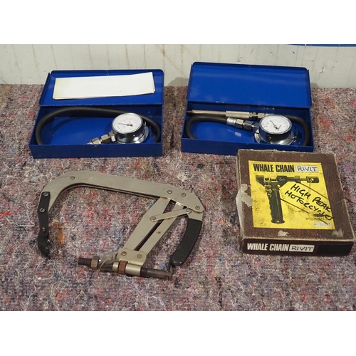 76 - Suzuki oil pressure gauges and whale chain rivit, etc.