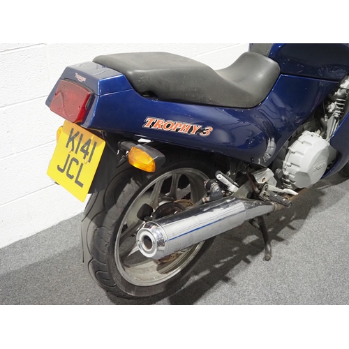 885 - Triumph Trophy 3 motorcycle, 1992, 885cc
Frame no. 004601
Engine no. 004670
Runs and rides.
Reg. K14... 