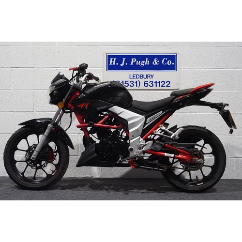 901 - Lexmoto Venom SK125 22E4 motorcycle, 2018, 124cc.
Runs and rides, MOT until 03.02.23, comes with som... 