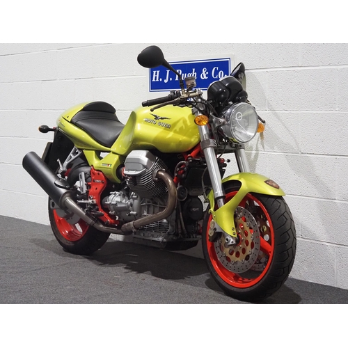 939 - Moto Guzzi V11 Sport motorcycle, 2000, 1064cc
Frame no. ZGUKR000YM113364
Engine no. KR13413
Runs and... 