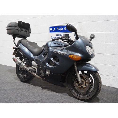 941 - Suzuki GSXF 750 motorcycle, 2001, 749cc
Has been stored for some time, key doesn't turn, was running... 