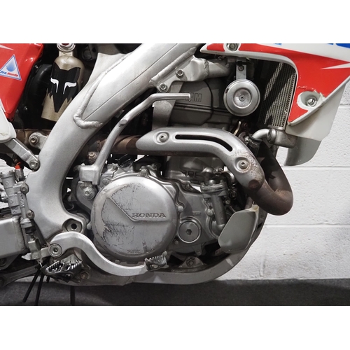 946 - Honda CRF450 X motocross bike, 2016, 449cc
Runs and rides.
Reg. YN16 EWM. V5 and key