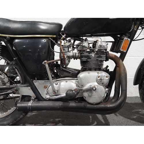 949 - Triumph Trident T150T motorcycle, 1971
Frame no. DE00852 T150T
Engine no. T150T DE00852
Import from ... 
