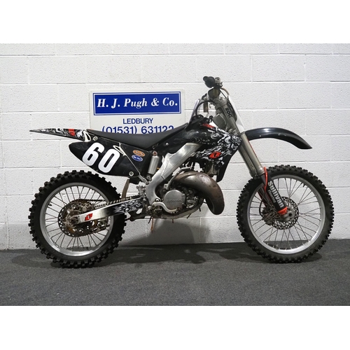 958 - Honda CR125 motocross bike. 2001. 
Runs and rides, last used at Blue Grass in 2021. Comes with plast... 