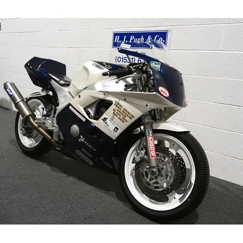 964 - Yamaha FZR400SP motorcycle, 1993, 399cc
Frame no. 3TJ-141506
Runs and rides, was built as a practice... 