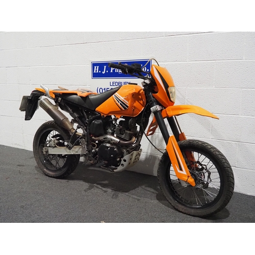 841 - Superbyke XF125GY motorcycle, 2016, 125cc
From a deceased estate, comes with Haynes manual.
Reg. WU1... 