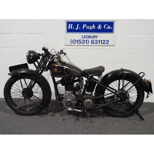 909 - Sunbeam 250 OHV motorcycle, 1935, 250cc
Frame no. 16-532-0-464
Engine no. 16-531-2-433
Reg. TXS 413,... 