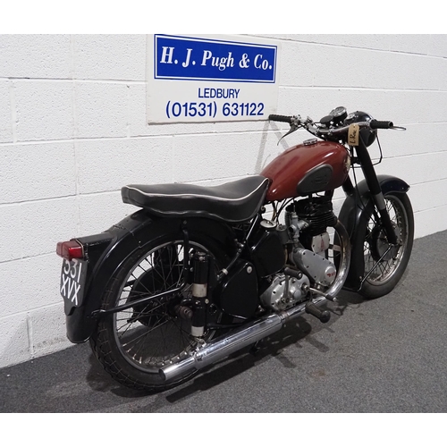 910 - BSA M21 motorcycle, 1960, 600cc
Frame no. BM20S13004
Engine no. BM2113077
Engine turns over, comes w... 