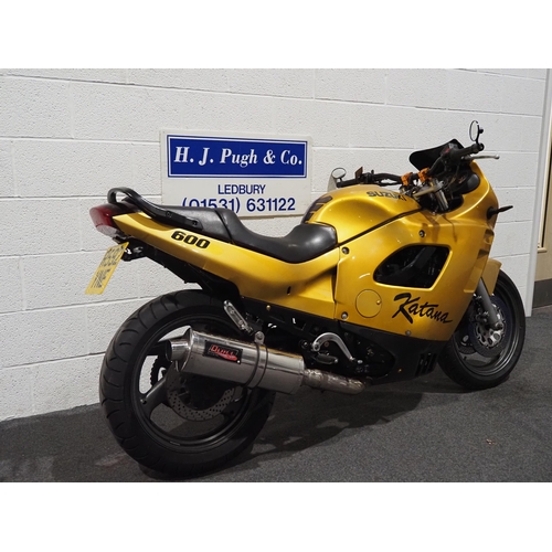 976 - Suzuki Katana motorcycle, 1997, 600cc
Engine turns over, from a deceased estate and hasn't been used... 