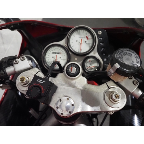 980 - Triumph T595 Daytona motorcycle, 1999, 955cc
Runs and rides, comes with pillion passenger seat, spar... 