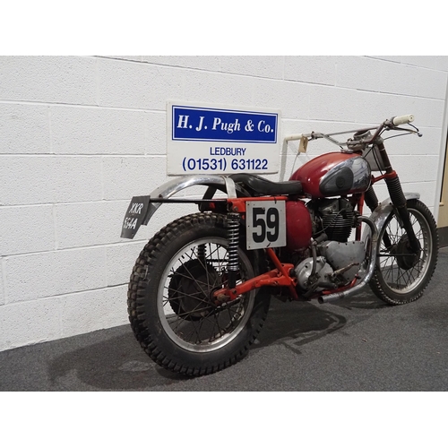 982 - Ariel Huntmaster motorcycle, 1959, 650cc
Frame no. KS2698
Engine no. LE362
Engine turns over. Ariel ... 