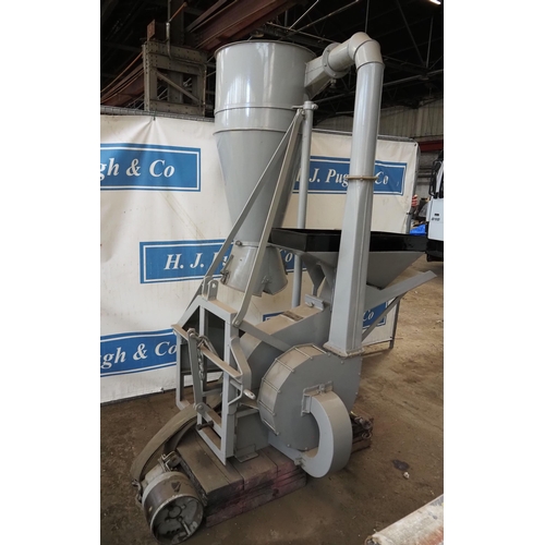 154 - Ferguson hammer mill with pulley. Badged. Type: HLLA20. S/No. HFM410