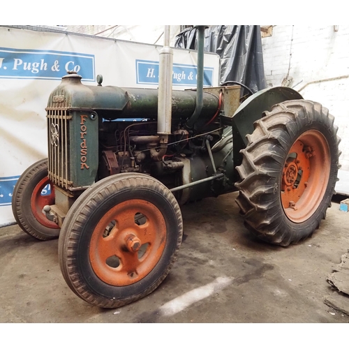 280 - Fordson Standard tractor. Perkins 4 cylinder diesel engine, c/w pulley and pick up hitch