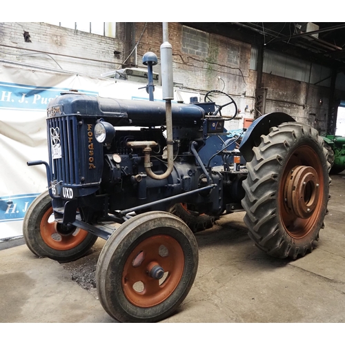 278 - Fordson Major E27N tractor, 1947. 4 Cylinder diesel engine. rear tractor weights. Good rear tyres. H... 