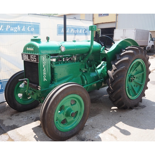 281 - Fordson Standard tractor, 1947. Runs and drives. Fully restored. This tractor has been in a museum, ... 