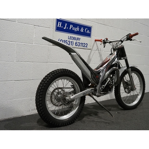 1014 - Gas Gas TXT 300 Pro trials bike, 2005
Runs and rides, regularly serviced, new kick start mechanism a... 