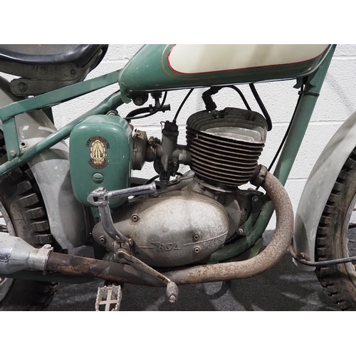 989 - BSA Bantam D1 Motorcycle. 1963. 123cc
Frame no. BD2573434
Engine no. ED7B23263
Engine turns over
Reg... 