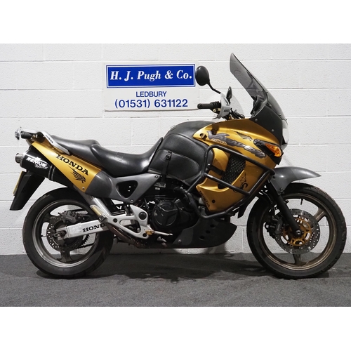 1025 - Honda Varadero motorcycle. 2000. 1000cc.
Runs and rides. Category N. Comes with spare wheel 
Reg. Y8... 