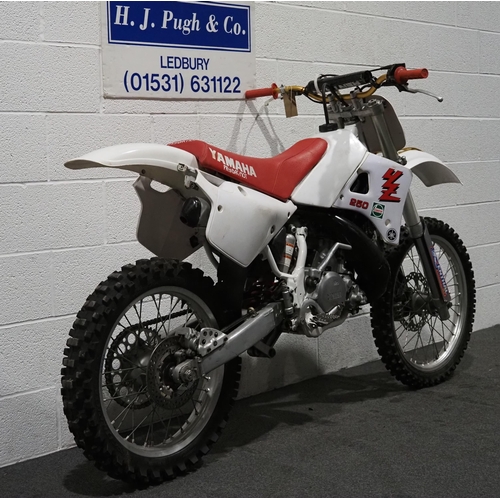 1027 - Yamaha WR250Z motocross bike. 1992.
Runs and rides. Matching engine and chassis numbers.